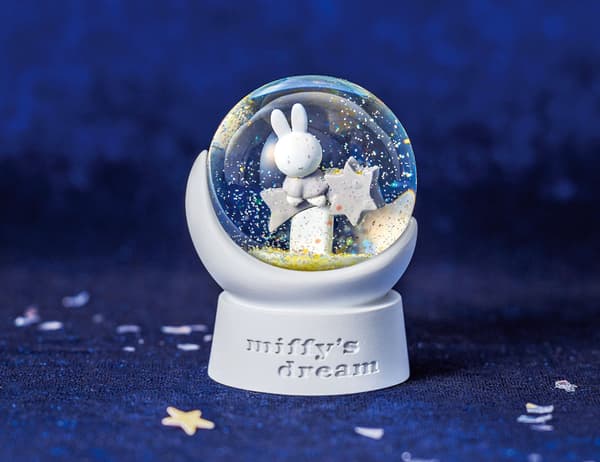 Miffy shooting star snow globe