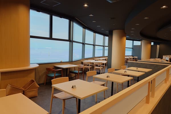 Interior del comedor de Migiwa no Mori