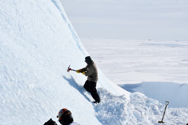 收集南极冰