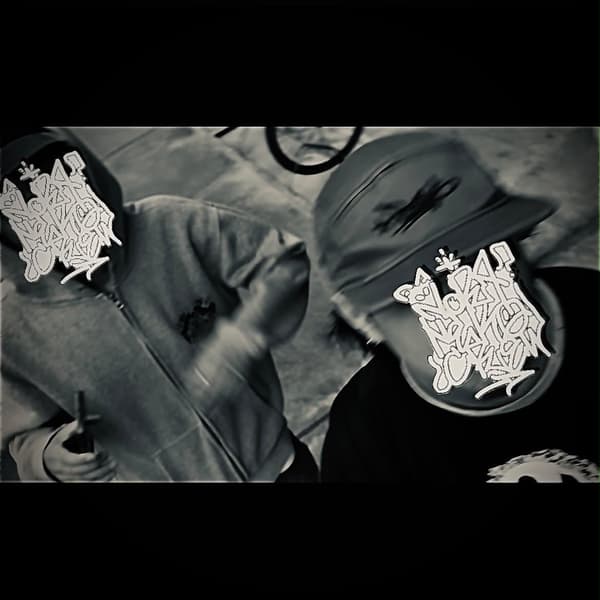 Jin and Hitmanpaper (dari NORANEKOCREW)