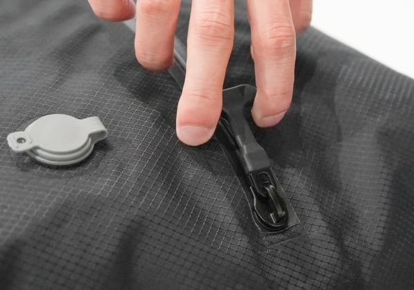 易于抓握的拉头