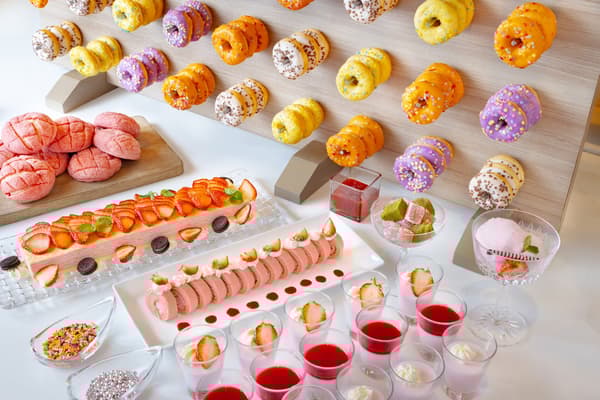 春天提前到来！通过甜点传递草莓魅力