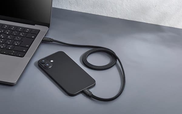 Can be extended to desired length and takes minimal desk space (Flat and Mesh Type)