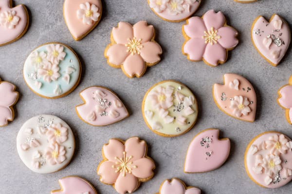 Sakura Icing Cookies
