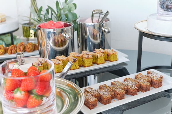 新鲜水果和自制烘焙甜点