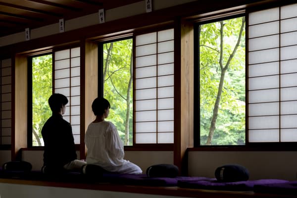 ประสบการณ์ทำสมาธิแบบซาเซ็นที่วัด御誕生寺 (โกทันโจจิ) ในเมืองเอจิเซ็น