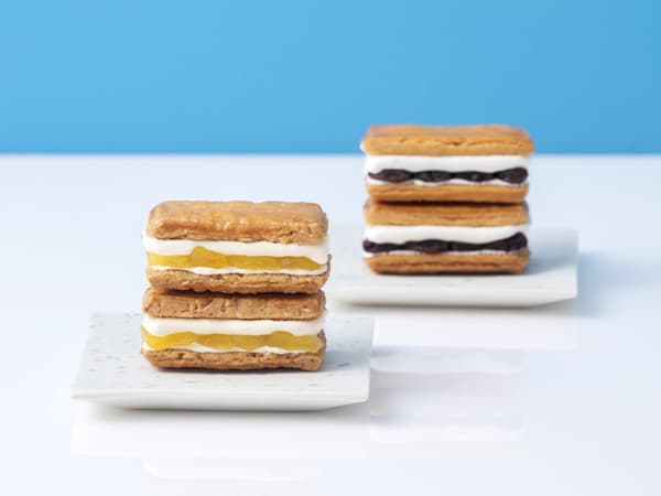 Pineapple Coconut ¥2,880 / (NO) RAISIN SANDWICH