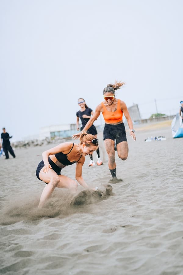 Competing over Orthomol intake at the beach flag competition