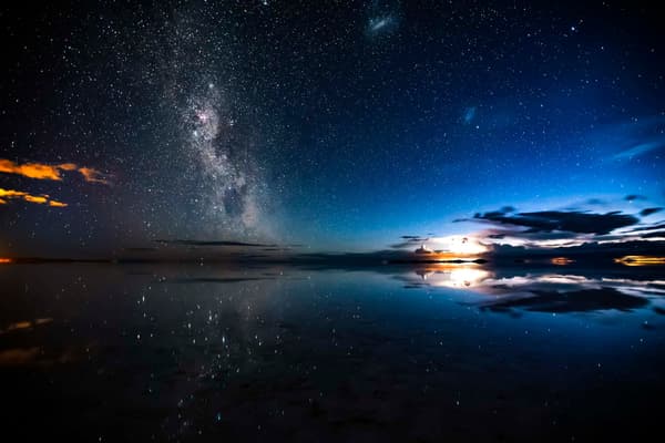 Landscape photograph featured in ARCA この星の物語