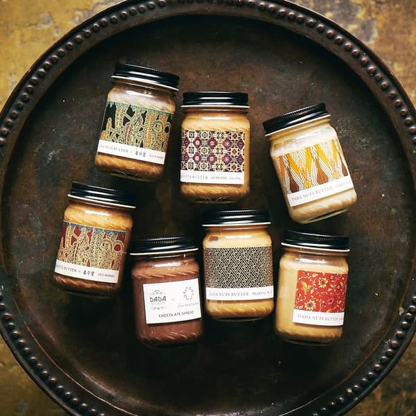 DADA NUTS BUTTER와 qoui canning store 제품