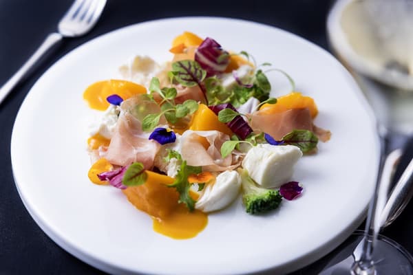 Miyazaki mango and prosciutto salad