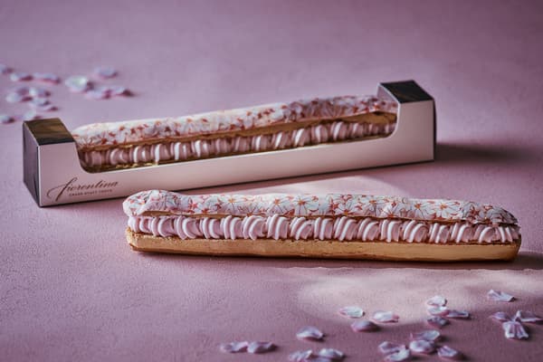 Sakura Long Eclair
