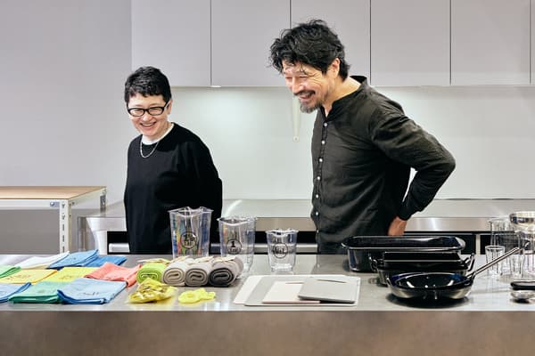 Percakapan Naomi Hirabayashi dan Kazuto Kobayashi