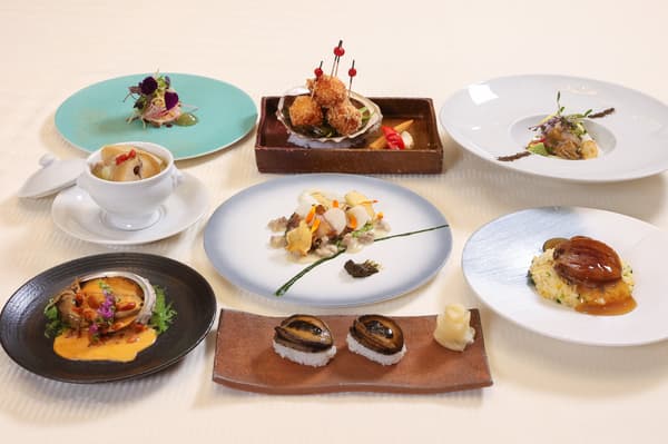 在溫莎酒店享受這個季節的噴火灣蝦夷鮑魚