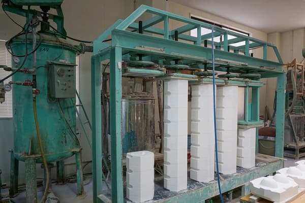 PRESSURE CASTING