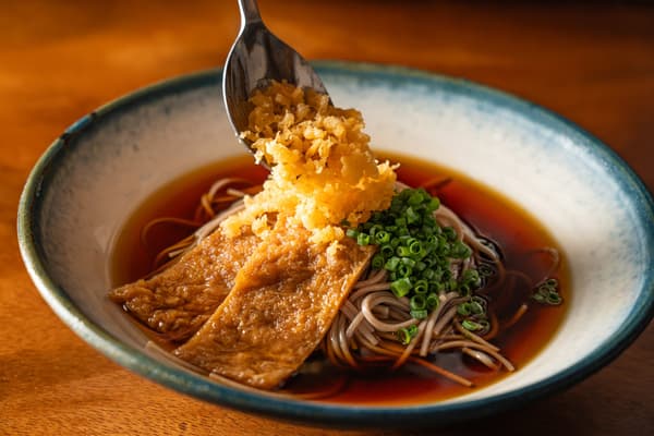 Minorido-style chilled tanuki soba