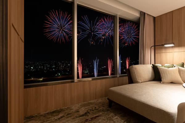 Riverview room interior