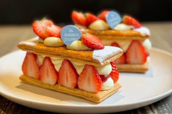 La maison JOUVAUD Petit Gateau (Strawberry Millefeuille)