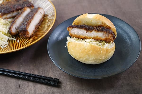 Miso Katsu Burger (1 piece) ¥497