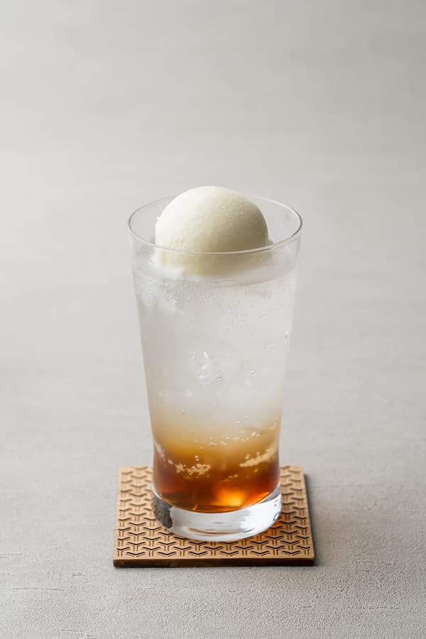 Crema de soda de té negro