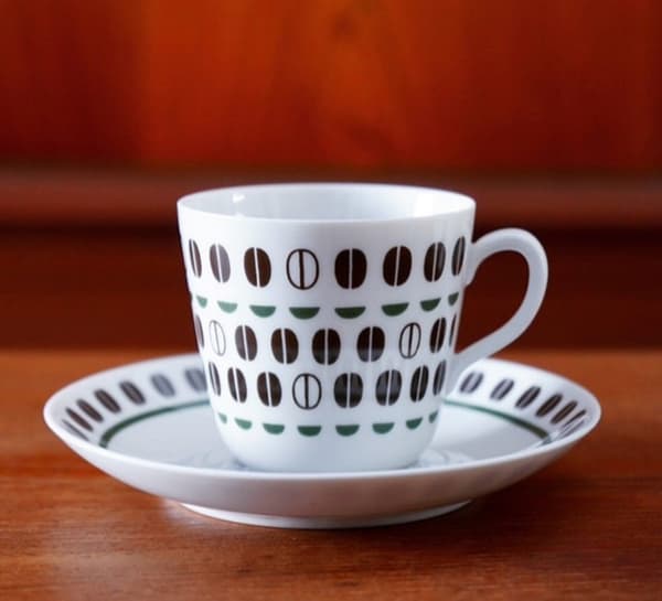 Cangkir dan piring kopi Swedia