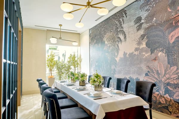 Cafe & Dining ZelkovA semi-private room