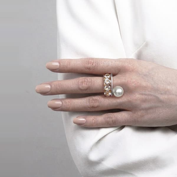 Anillo de perla de JUTIQU