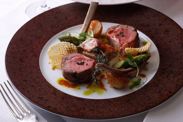 Roasted Bone-In Lamb with Thyme