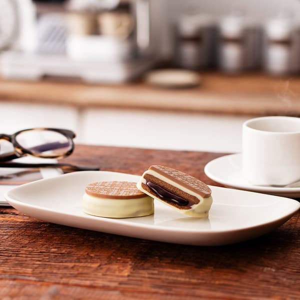 N.Y. Espresso Latte Caramel Sandwich & W Chocolate