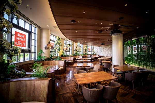 Plumeria 区域的优先靠窗座位