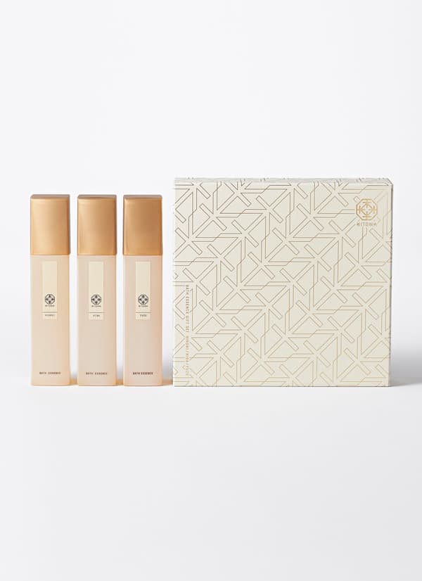 BATH ESSENCE HOLIDAY GOLD Hinoki / Hiba / Yuzu
