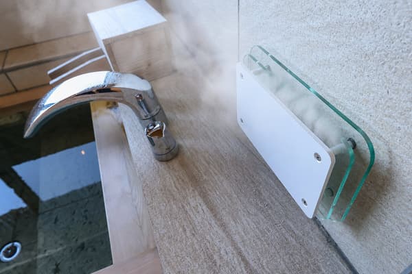 ONSEN STEAM SPA MILD EDITION utilizing natural Gin Onsen spring water