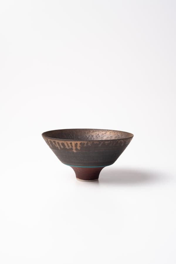 Lucie Rie, cuenco con esmalte de bronce