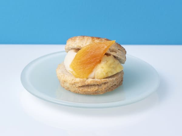 White Bean and Cream Cheese Tropical Fruit Sand ¥598 / an and an