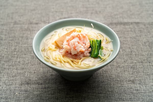 Live kitchen crab dishes at The Pulse Kirishima