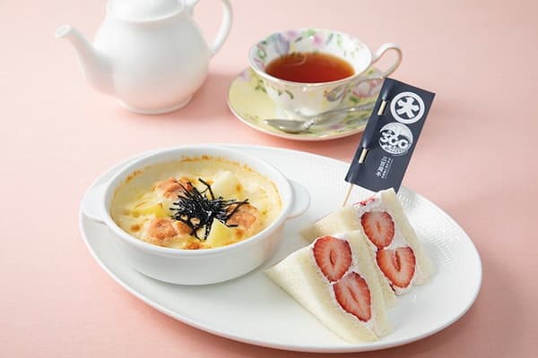 咖啡厅春季午餐