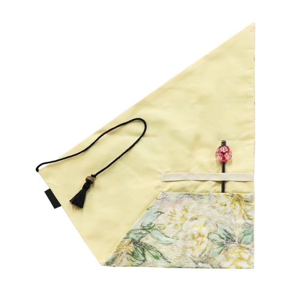 Tas pembungkus kanzashi Junosaika, tampak terlipat