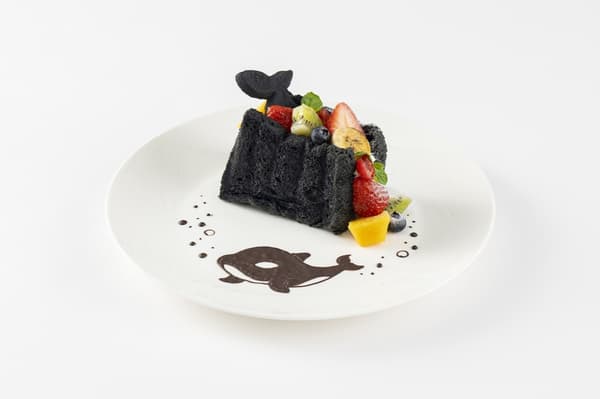 虎鲸色戚风蛋糕（1,200日元）