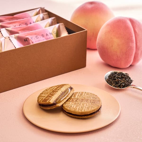 N.Y. Peach Tea Caramel Sand close-up