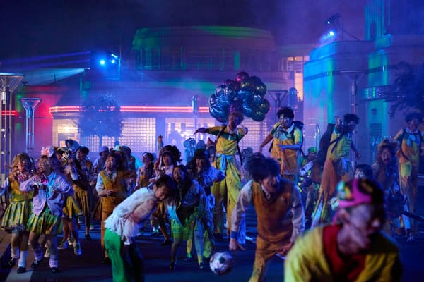 Zombi menyerbu taman di Halloween Horror Nights
