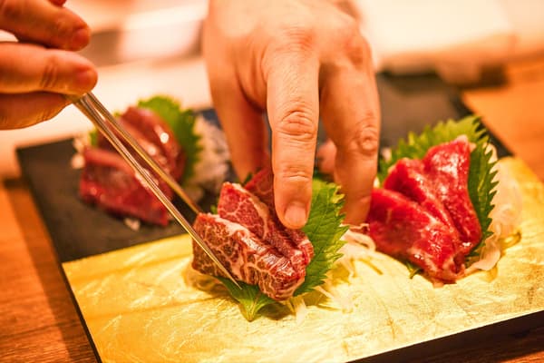 Sashimi kuda dari Peternakan Odagiri