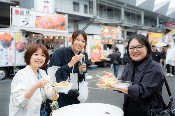 S-Tai Omotenashi Yokocho food alley