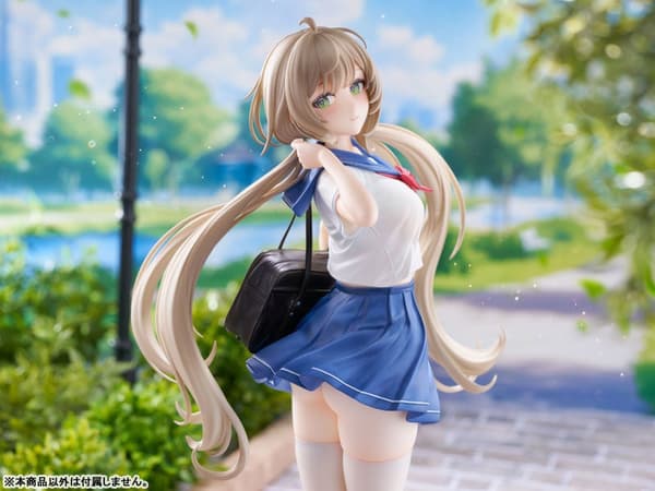 Momoko Uniform Ver. figure image 15