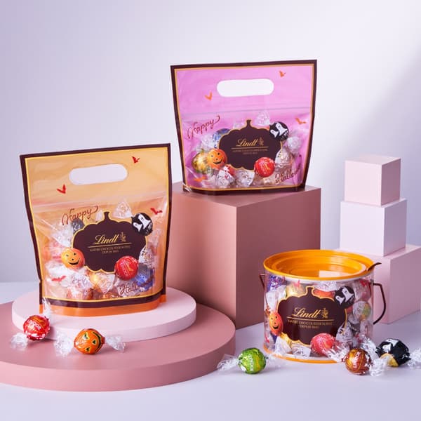 Set Pick & Mix de 10 artículos de Lindt con la lata de Halloween