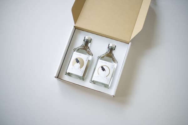 Set 2 botol mini di dalam kotak