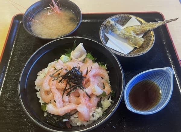 港口直送天然甜蝦蓋飯