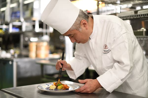 Head Chef 上條義勝