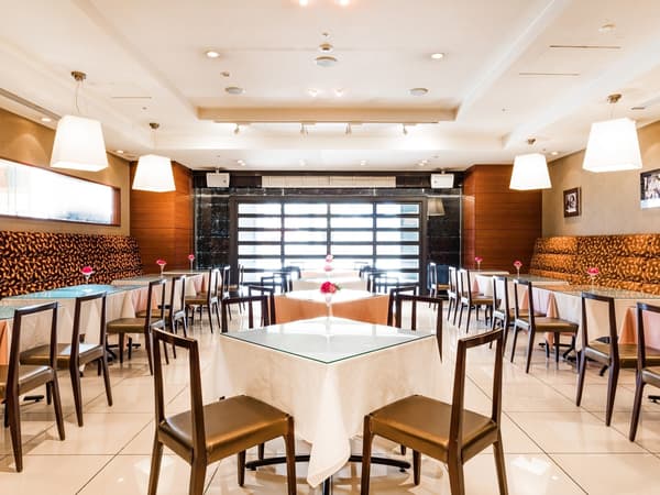 카페 레스토랑 오아시스 내부