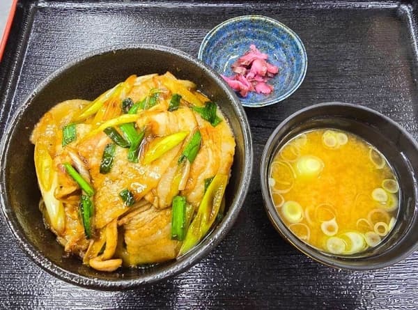 青辣椒精力盖饭