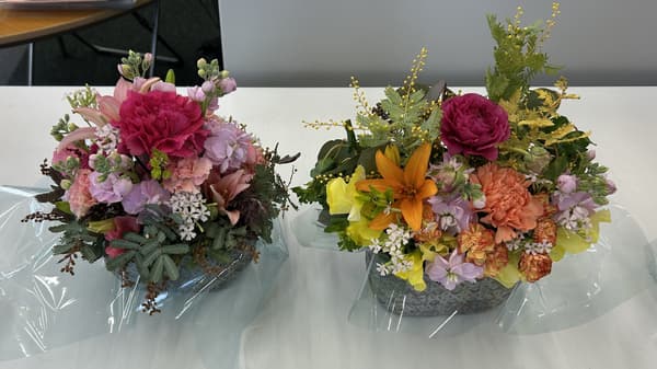 Taller de arreglo floral con flores de otoño en Hana no Umi